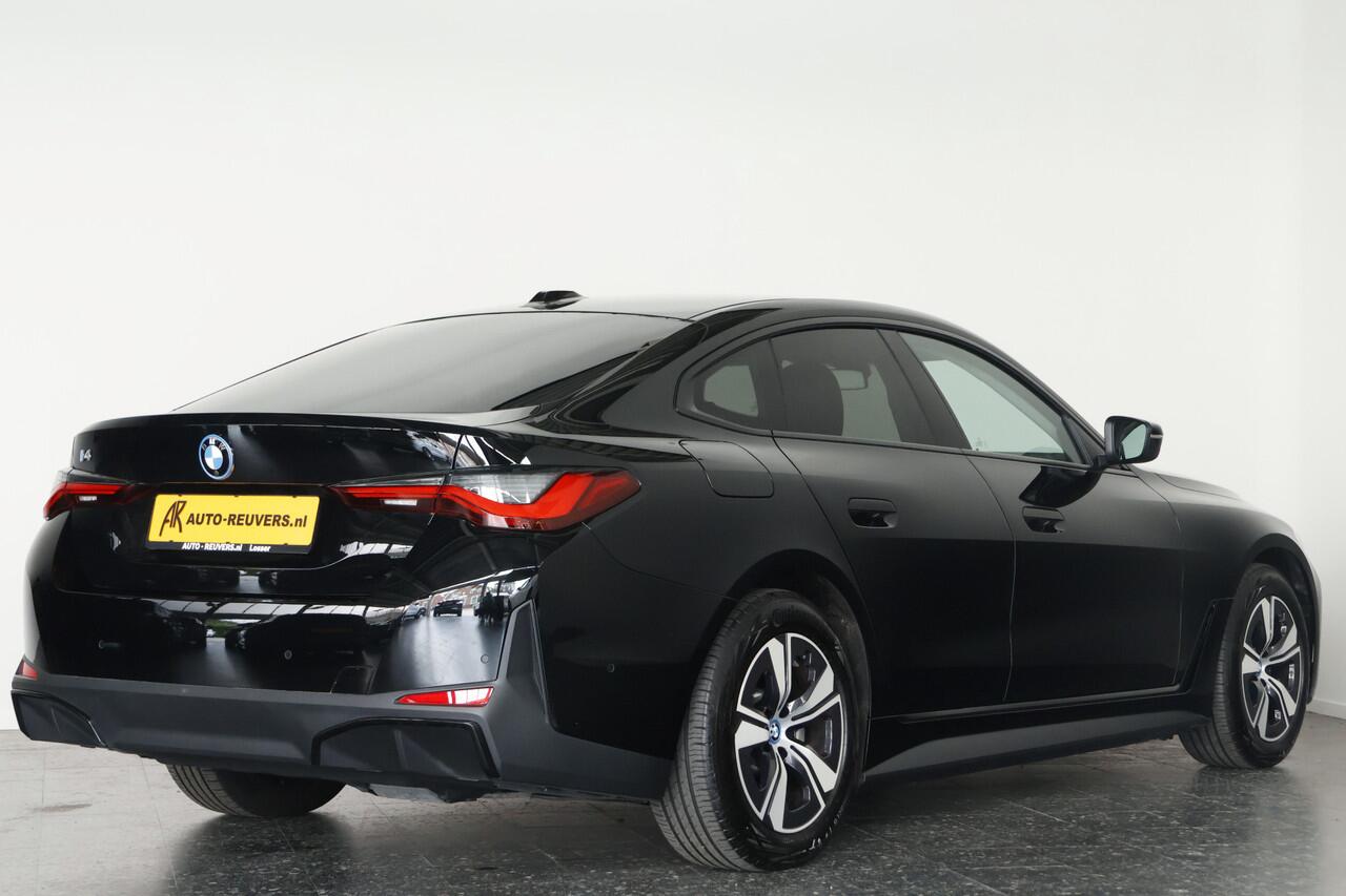 BMW i4 eDrive40 84 kWh / Navigatie / Carplay / LED / Camera / 4S banden