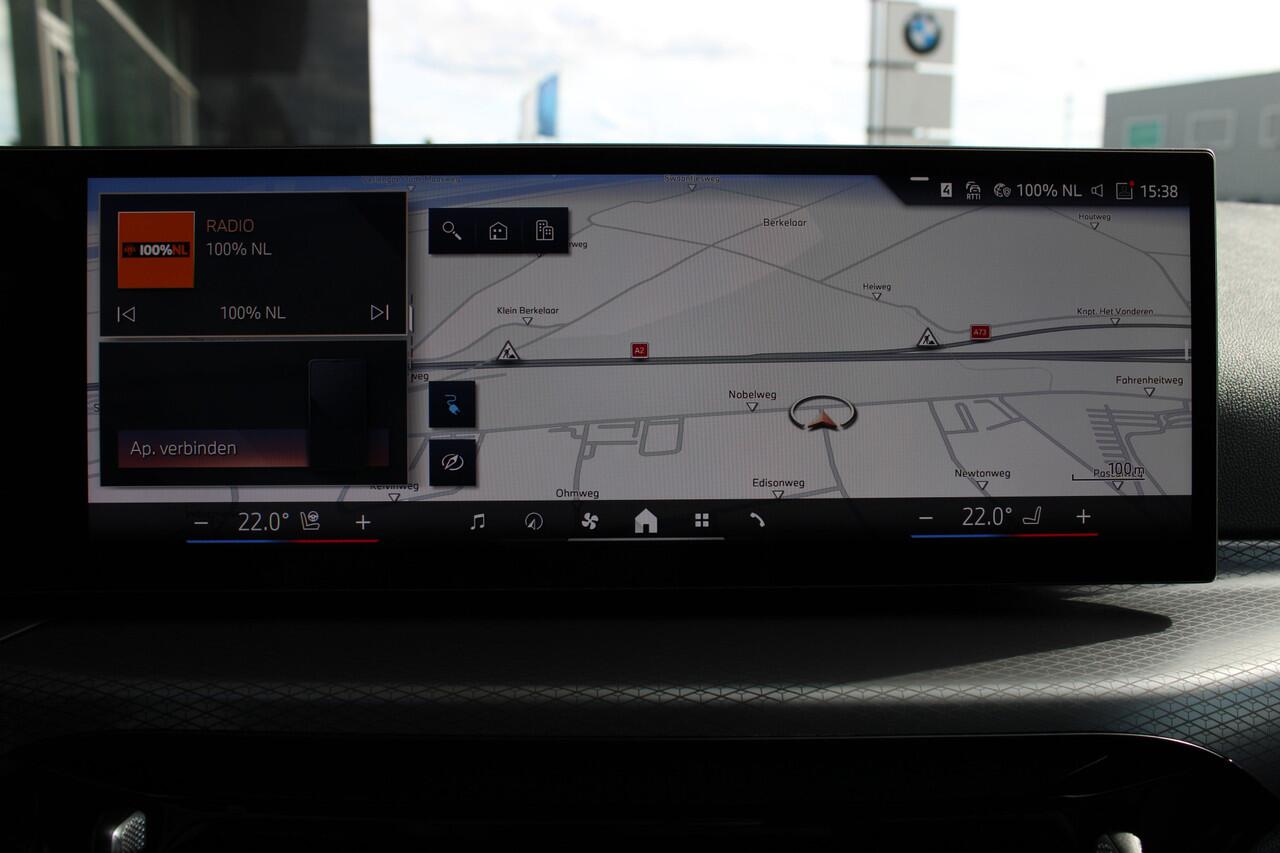 BMW i4 eDrive40 M Sport / Achteruitrijcamera / Comfort Access / Adaptieve LED / Active Cruise Control / Parking Assistant / Stuurverwarming