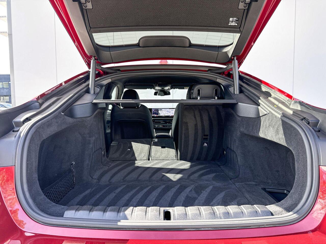 BMW i4 M50 M-Sport Pro 19 Inch / Comfort Acces / Electrisch verstelbare Voorstoelen / Stoelverwarming / Adaptieve Led koplampen / Driving Assistant Prof / Parking Prof / Harman Kardon / Head Up Display