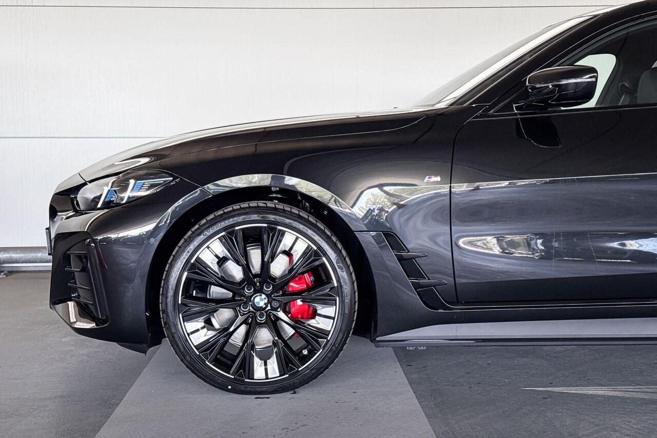 BMW i4 eDrive40 84 kWh | Selections | M Adaptief onderstel | Elektrisch bediend glazen schuif-/kanteldak