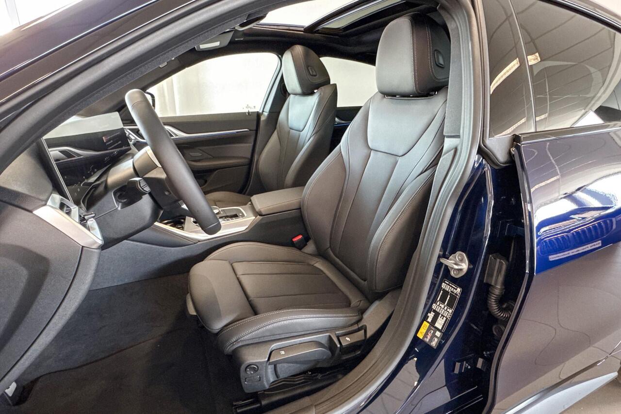 BMW i4 eDrive35 M Sport Edition 70 kWh | Glazen Panoramadak | Stoelverwarming | Achteruitrijcamera |