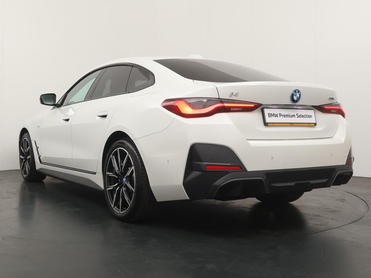 BMW i4 eDrive40 High Executive 84 kWh | M Sportpakket | Opendak |