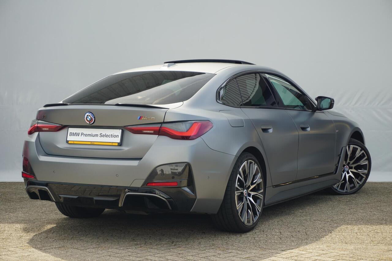 BMW i4 M50 High Executive | M Carbon Pakket / Schuif-kanteldak / Memory stoelen / BMW Laserlight / Harman Kardon / M Sportstoelen