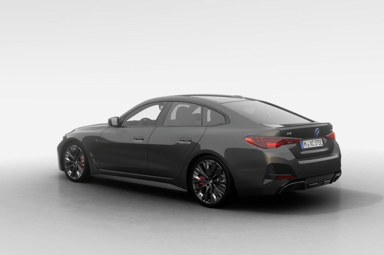 BMW i4 eDrive35 M Sport Edition | M Sport Pro | Comfort Pack | Elektrisch bediend glazen schuif-/kanteldak | Showroomvoordeel | ElectricDeals