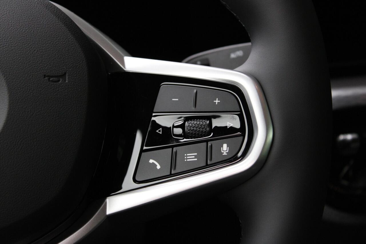 BMW i4 eDrive40 M Sport / Schuif-kanteldak / Achteruitrijcamera / Comfort Access / Adaptieve LED / Stoelverwarming / Widescreen Display