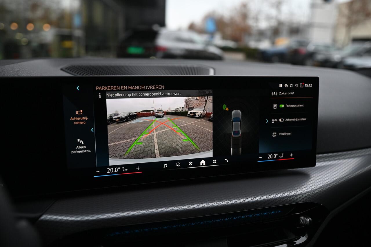 BMW i4 eDrive35 Gran Coupé M Sport / Achteruitrijcamera / Adaptieve LED / Active Cruise Control / Stoelverwarming / Live Cockpit Plus