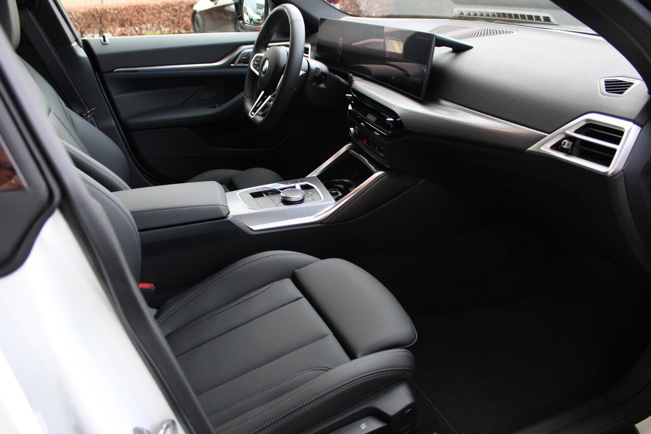 BMW i4 eDrive35 Gran Coupé M Sport / Adaptieve LED / Comfort Access / Achteruitrijcamera / Active Cruise Control / Stoelverwarming