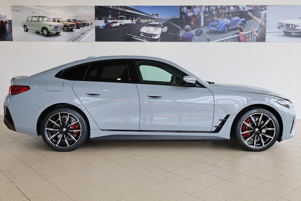 BMW i4 eDrive35 | M Sportpakket Pro | Stuurwiel Verwarmd | Achteruitrijcamera | Verwarmde voorstoelen | Active Cruise Control | Harman Kardon |