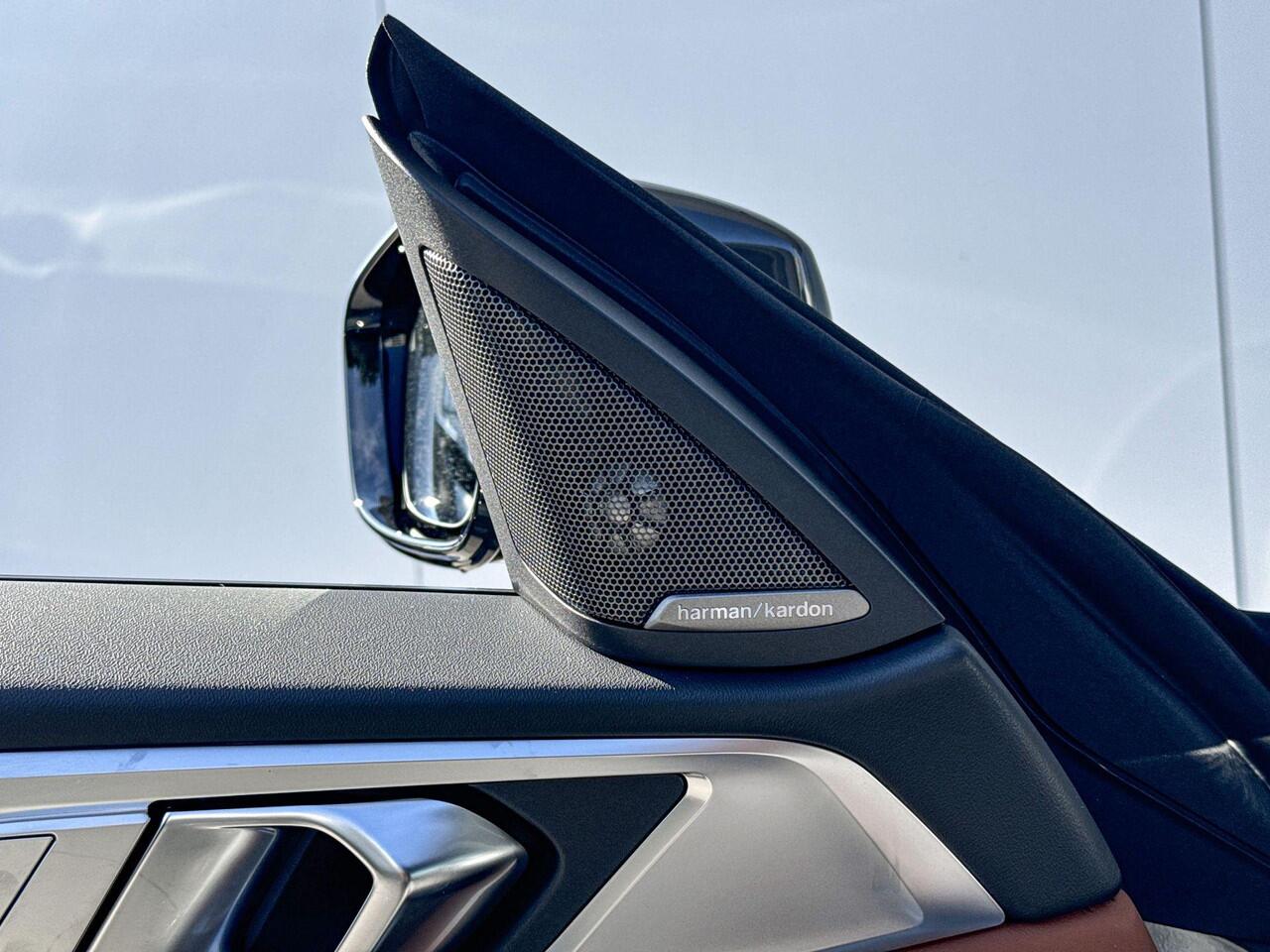 BMW i4 eDrive40 M Sport Edition Head Up Display / Driving Assistant / Comfort Access / Adaptieve LED lampen / Glazen dak / Parking Assistant Plus