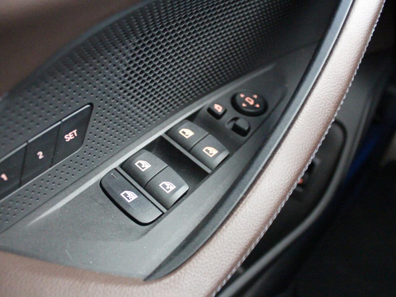 BMW i4 eDrive40 High Executive 84 kWh | M Sport Pro | Panoramadak | ACC | Leder |*