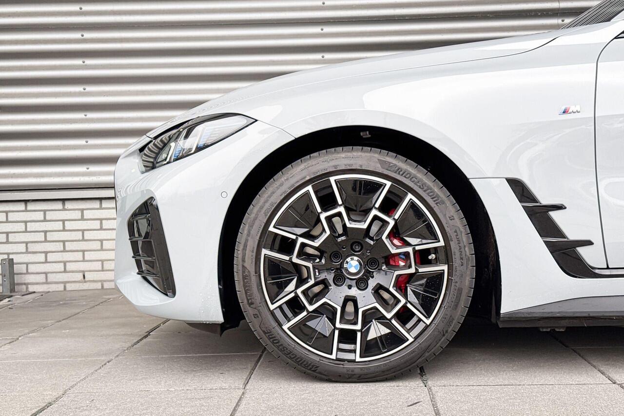 BMW i4 eDrive35 M Sportpakket Pro / Comfort Pack / Schuif-/kanteldak / Achteruitrijcamera