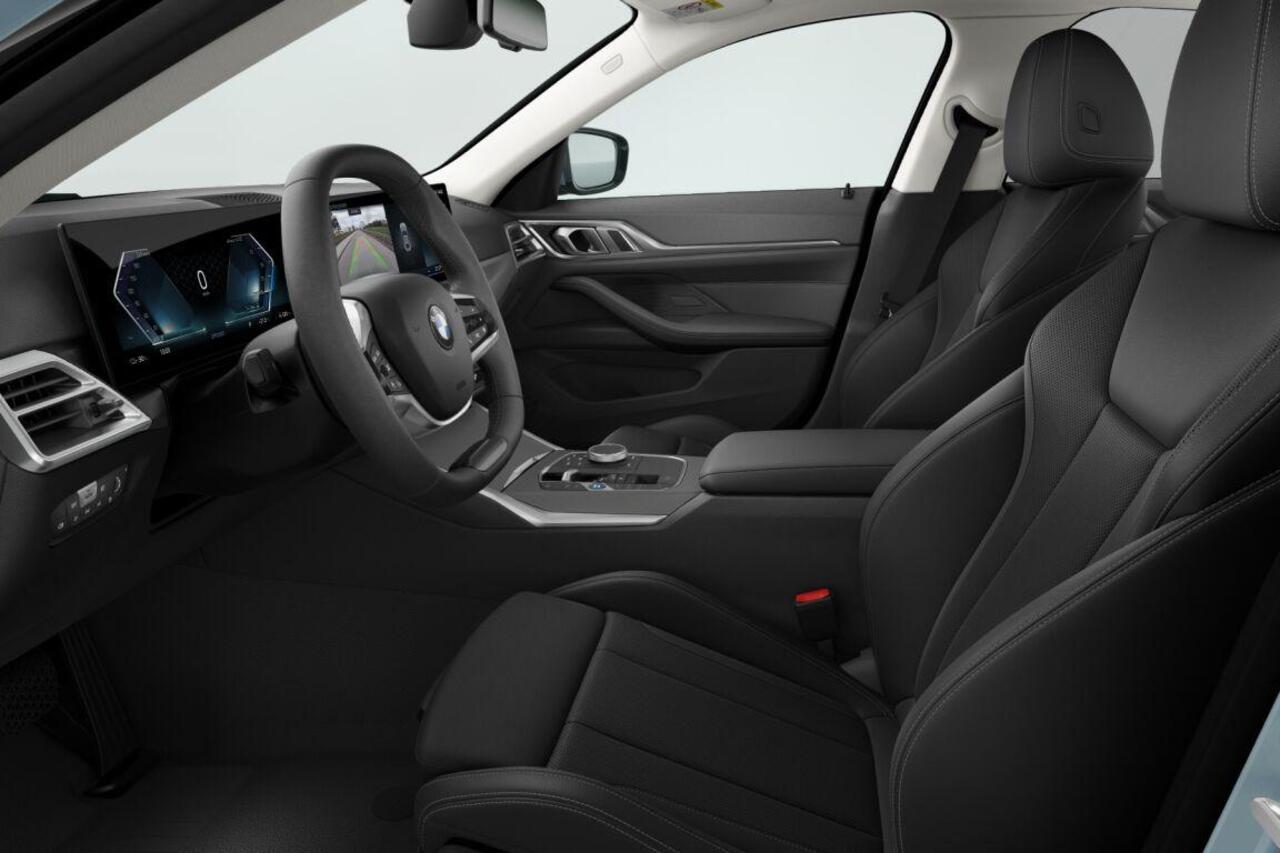 BMW i4 eDrive35 70 kWh Pure Edition