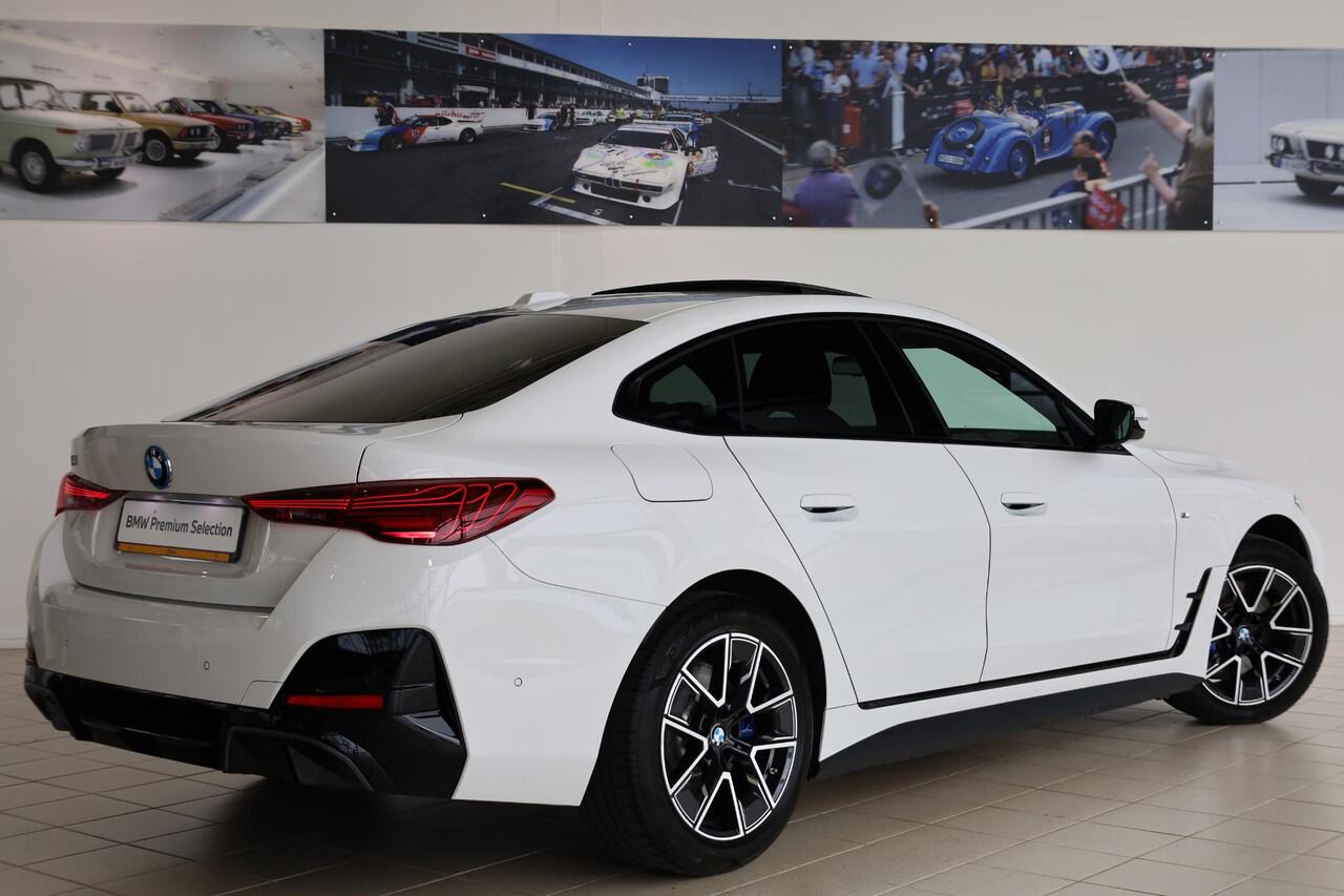 BMW i4 eDrive40 | M Sportpakket | Innovation Pack | Comfort Pack