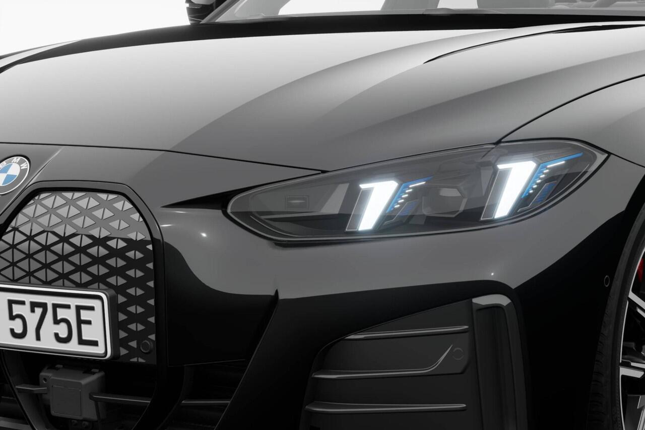 BMW i4 eDrive35 | M Sport Pro | Comfort Pack | Active Cruise Control | Elektrisch Glazen Panoramadak | Showroomvoordeel | ElectricDeals