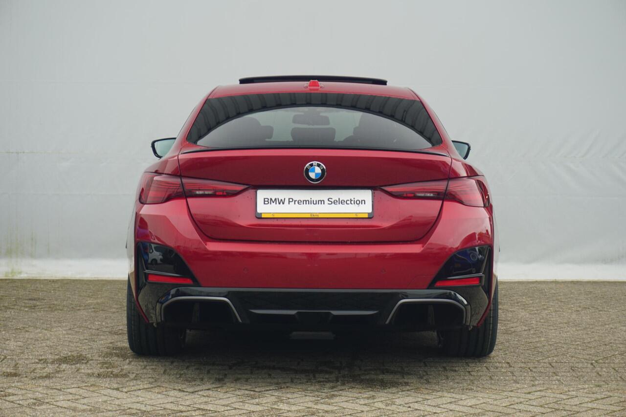 BMW i4 eDrive35 M sportpakket Pro Schuif-/kanteldak / Comfort Access / Active Cruise Control / Stuur-stoelverwarming / Ekris Selection