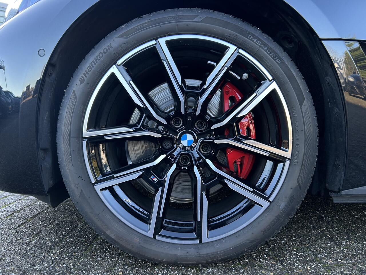 BMW i4 eDrive35 | M-Sport Pro | 19'' | HiFi | Getint Glas | Camera