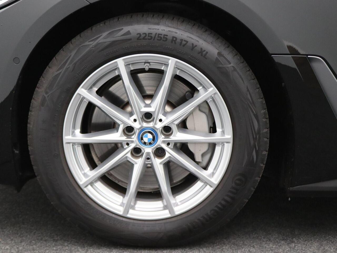 BMW i4 eDrive40 84 kWh Trekhaak | HIFI | Widescreen Display | 17"