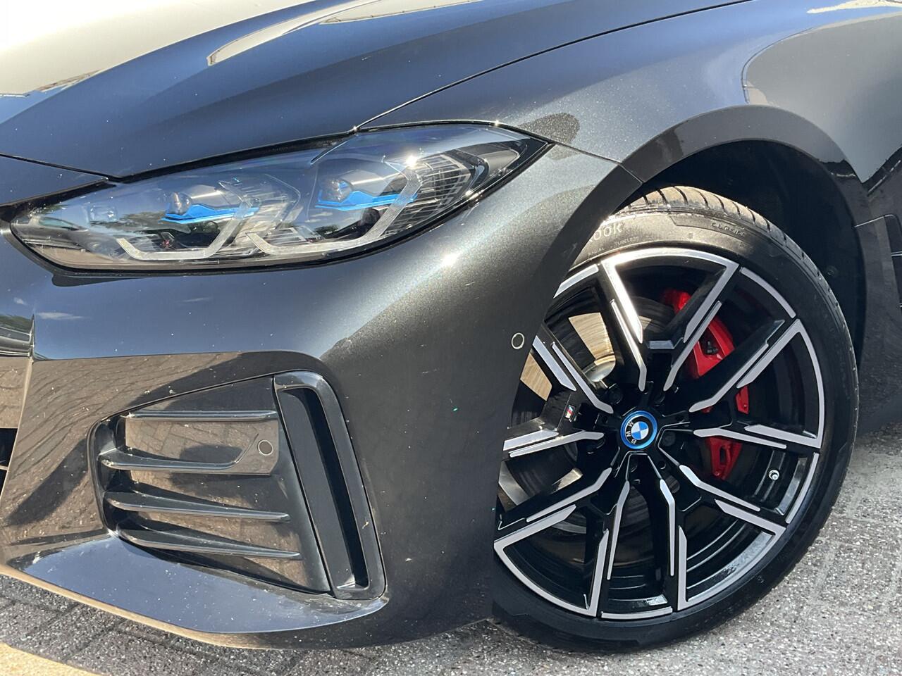 BMW i4 M50 M-Sport 84kWh 544PK Pano Laser HUD Harman/Kardon Elek.Trekhaak Leer BOMVOL!