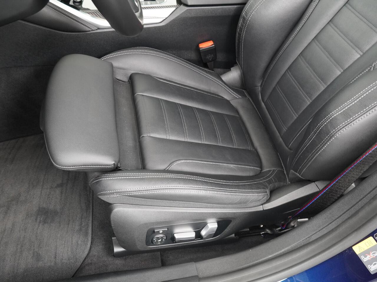 BMW i4 M50 High Executive 84 kWh | Driving Assistant Professional | Trekhaak | Harman Kardon |