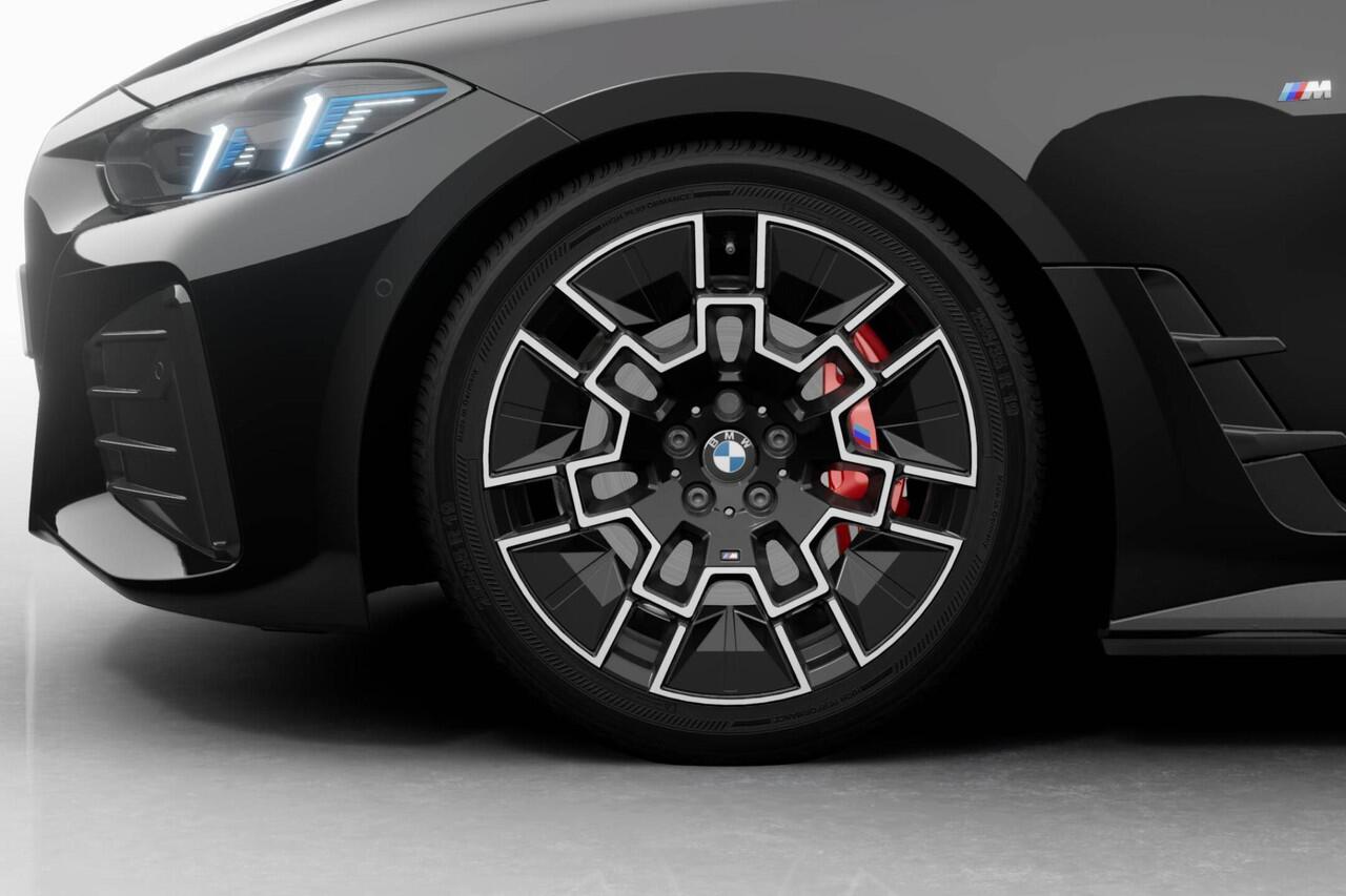 BMW i4 eDrive35 | M Sport Pro | Comfort Pack | Elektrisch Glazen Panoramadak