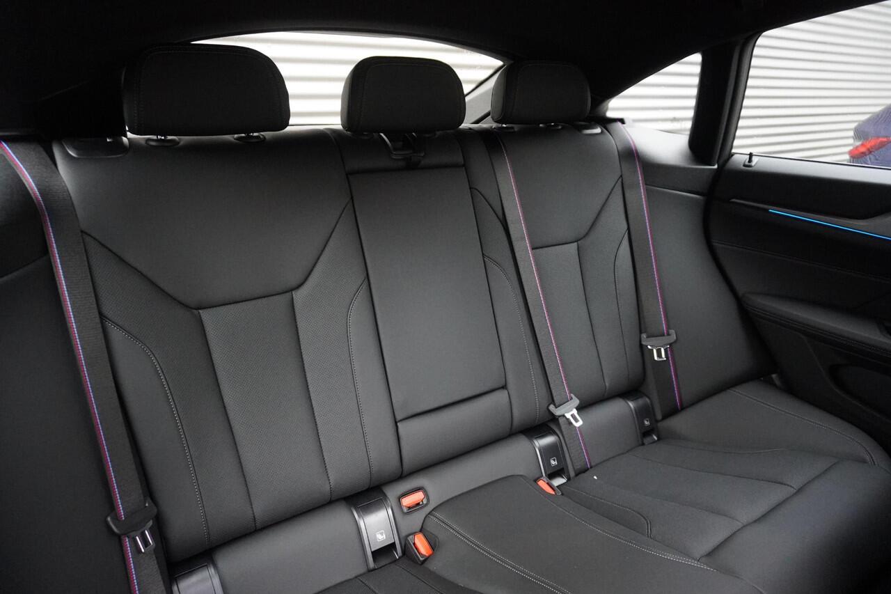 BMW i4 eDrive35 M Sportpakket Pro | Comfort Pack | HiFi System | Parking Assistant | Achteruitrijcamera | Comfort Access | Alarmsysteem klasse 3