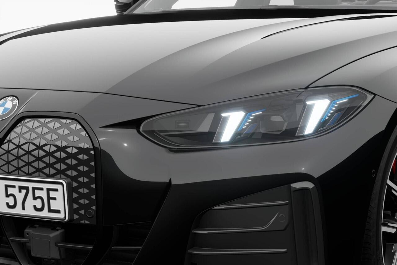 BMW i4 eDrive40 M Sport Edition | M Sport Pro | Comfort Pack | Elektrisch bediend glazen schuif-/kanteldak | Active Cruise Control