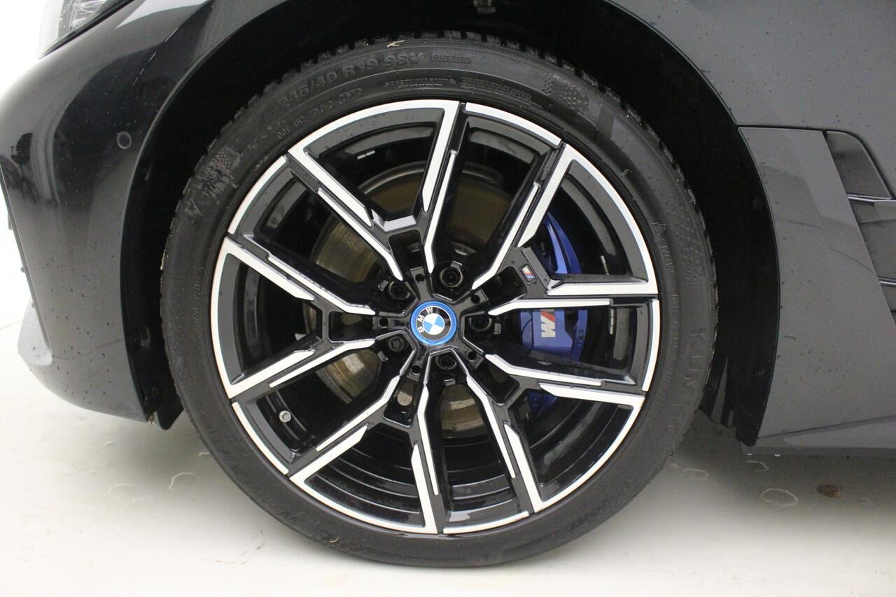 BMW i4 eDrive40 High Executive | M-Sport Pro | 19" | Memory+Ventilatie | Voorbereiding Driving Assistance