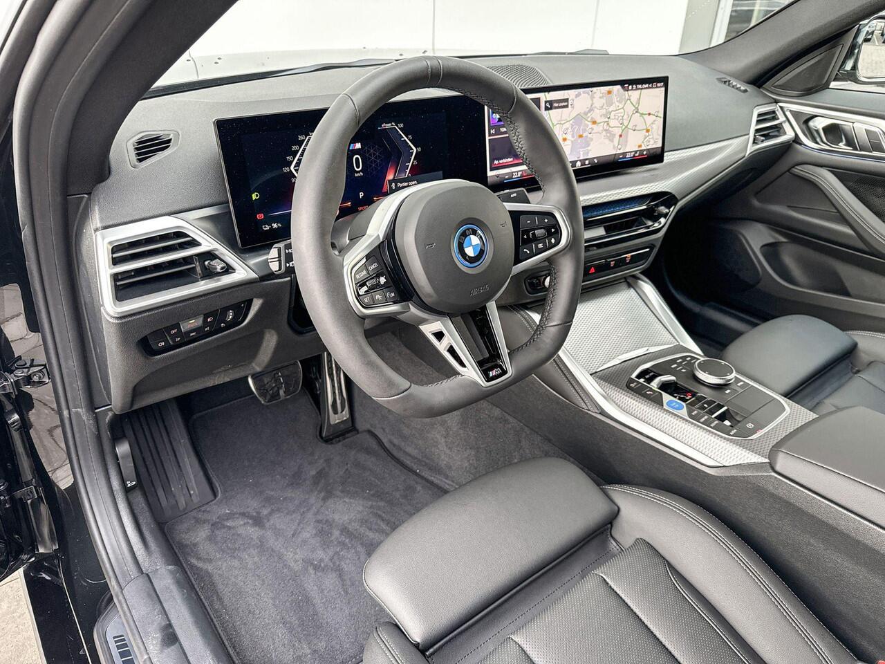 BMW i4 xDrive40 M-Sport Pro / Glazen Schuifdak / Comfort Acces / Adaptieve LED Koplampen / Trekhaak Elektrisch Wegklapbaar / Getinte Ramen / 19"