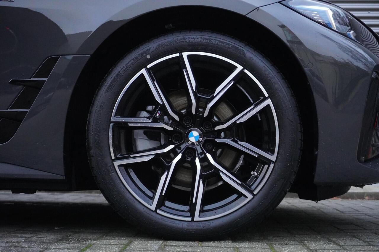 BMW i4 eDrive35 M Sportpakket | Comfort Pack | HiFi System | Comfort Access | Achteruitrijcamera | Stuurwielrand verwarmd