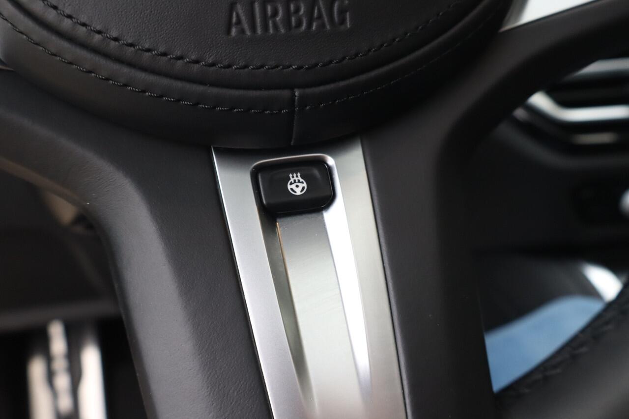 BMW i4 eDrive35 High Executive 70 kWh Schuifdak I HUD I Stoel + Stuurverwarming