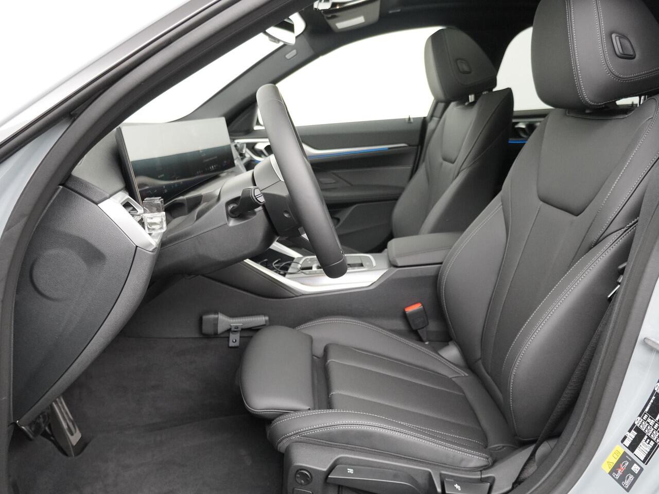 BMW i4 eDrive35 M Sport Edition 70 kWh | Comfort Pack | Glazendak | Getint Glas | 19inch | Ekris Selection