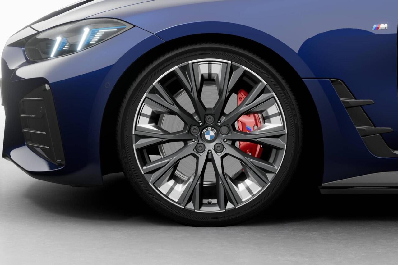 BMW i4 eDrive35 M Sport Edition | M Sport Pro | Comfort Pack | Active Cruise Control | Showroomvoordeel