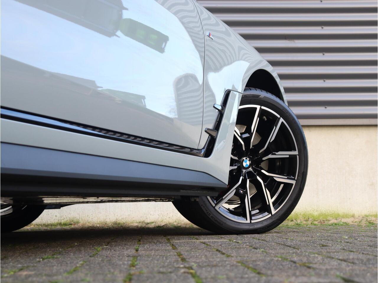 BMW i4 eDrive40 M Sport Edition | M Sportpakket Pro | Innovation Pack | Comfort Pack | Trekhaak | Showroom Selection