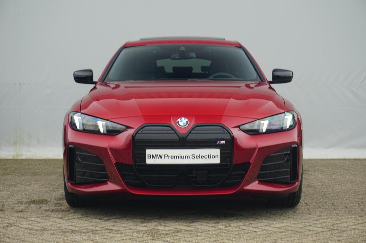 BMW i4 eDrive35 M sportpakket Pro Schuif-/kanteldak / Comfort Access / Active Cruise Control / Stuur-stoelverwarming / Ekris Selection