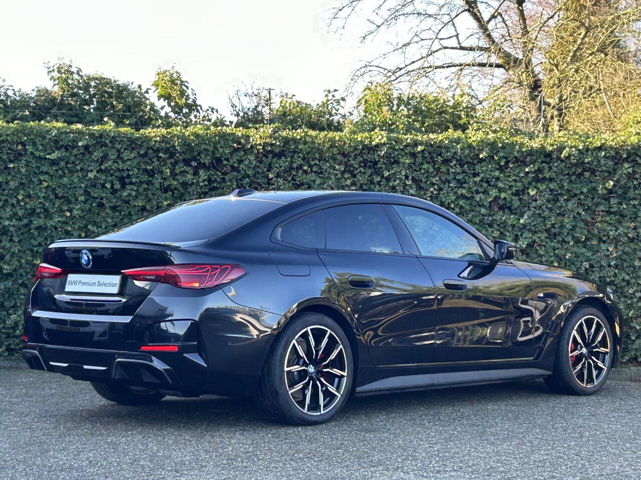 BMW i4 eDrive35 | M-Sport Pro | 19'' | HiFi | Getint Glas | Camera
