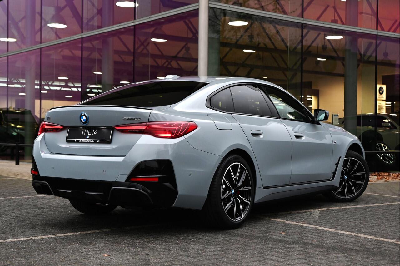 BMW i4 eDrive35 Gran Coupé M Sport / Achteruitrijcamera / Adaptieve LED / Active Cruise Control / Stoelverwarming / Live Cockpit Plus