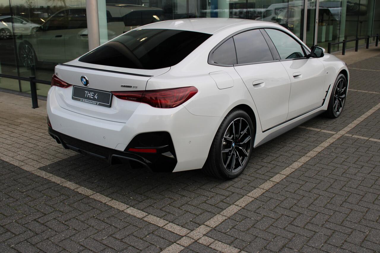 BMW i4 eDrive35 Gran Coupé M Sport / Adaptieve LED / Comfort Access / Achteruitrijcamera / Active Cruise Control / Stoelverwarming