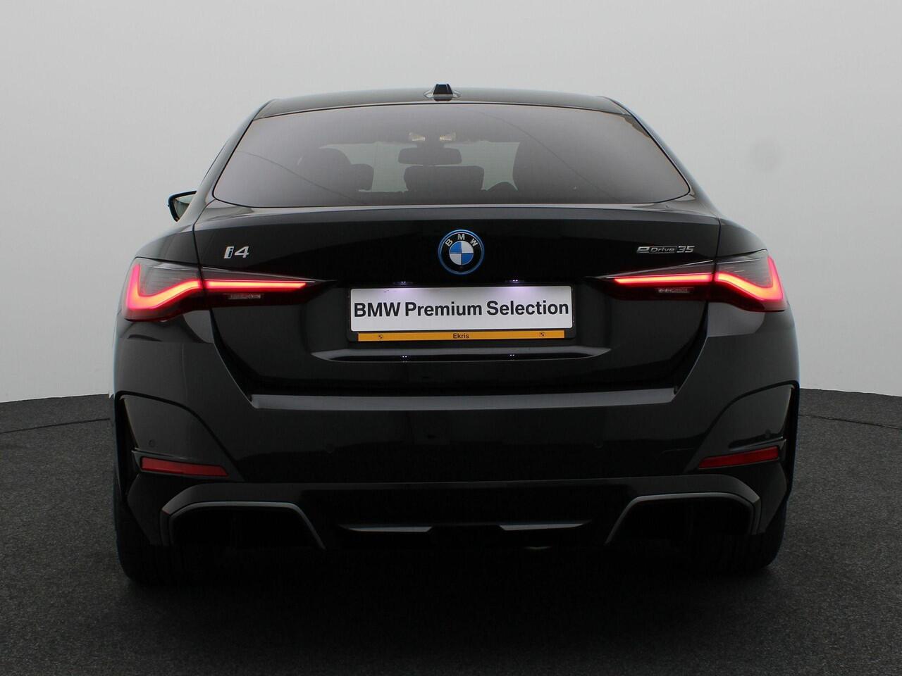 BMW i4 eDrive35 M Sportpakket | M Sport Edition | Innovation Pack | Comfort Pack | Stuurwielrand Verwarmd | Trekhaak | Active Cruise Control | DAB | HiFi | 18''