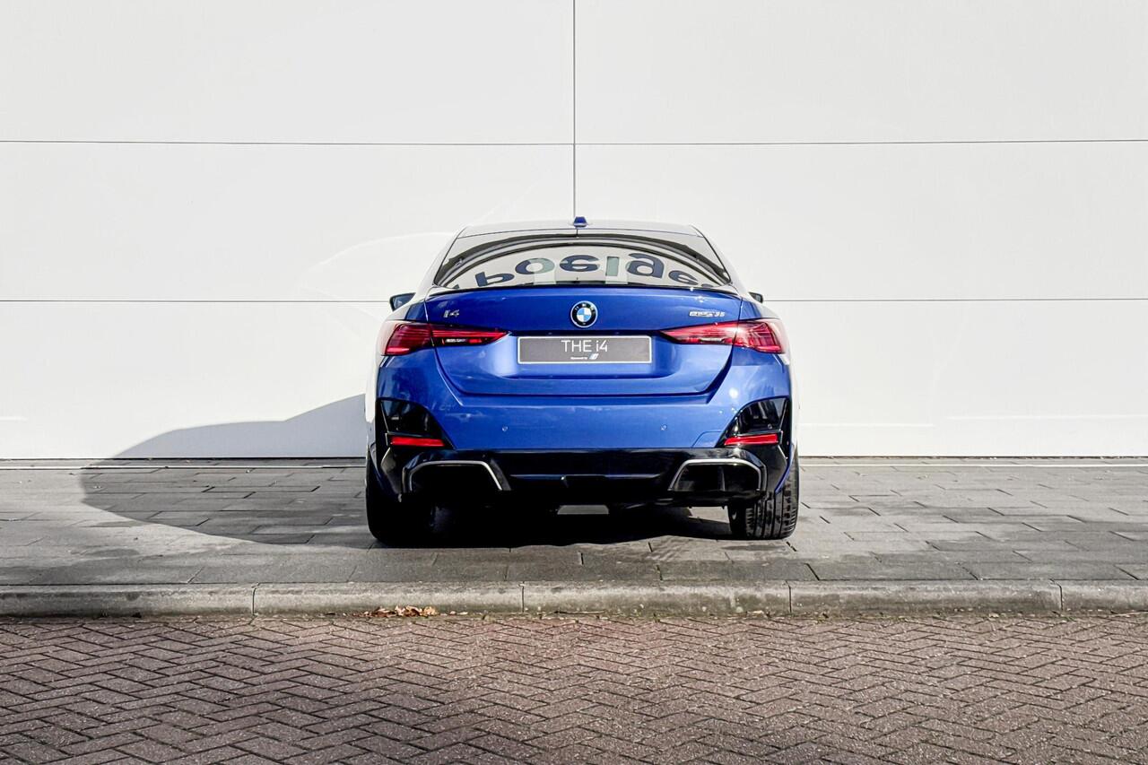 BMW i4 eDrive35 M Sport Edition | M Sport Pro | Comfort Pack | Showroomvoordeel