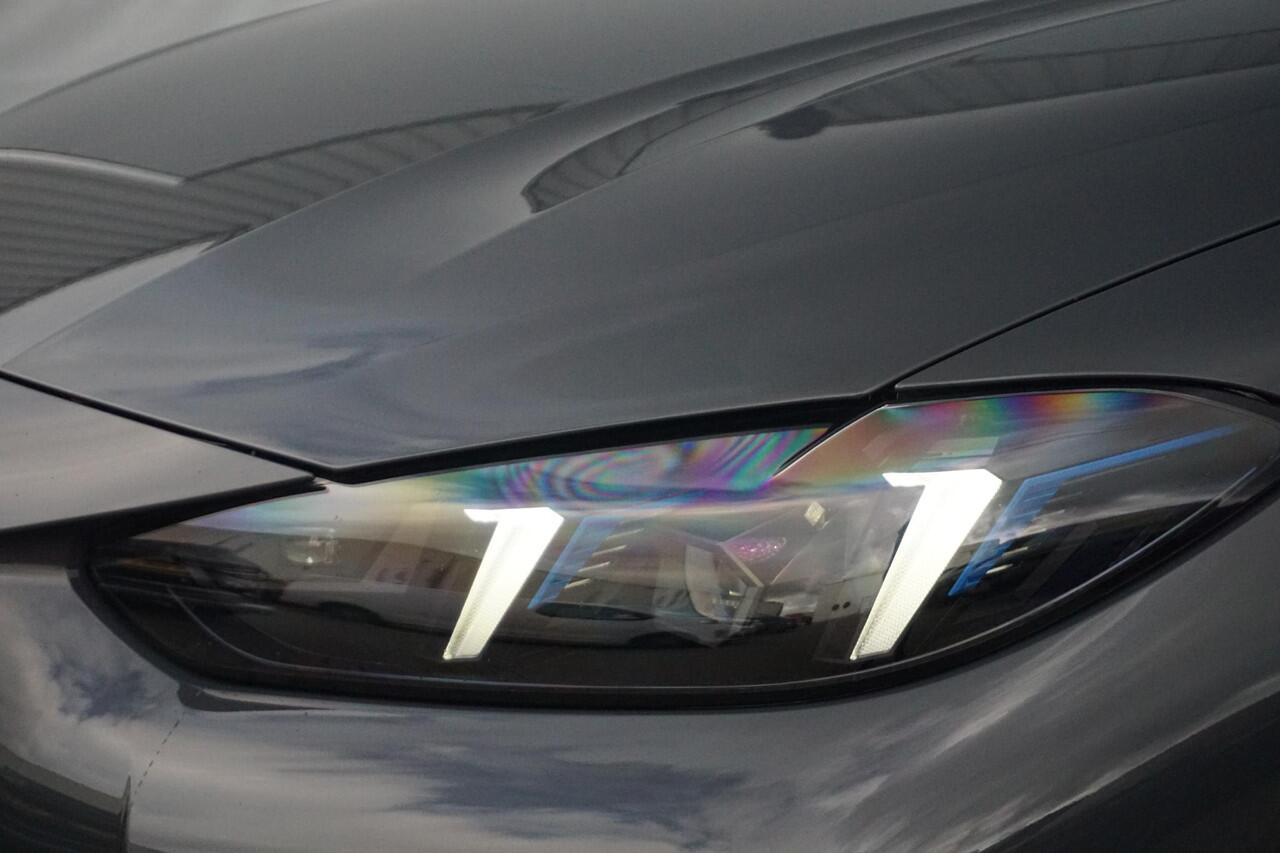 BMW i4 eDrive35 M Sportpakket Pro 20'' / Glazen schuif-/kanteldak / Harman Kardon / Stuurwielrand verwarmd