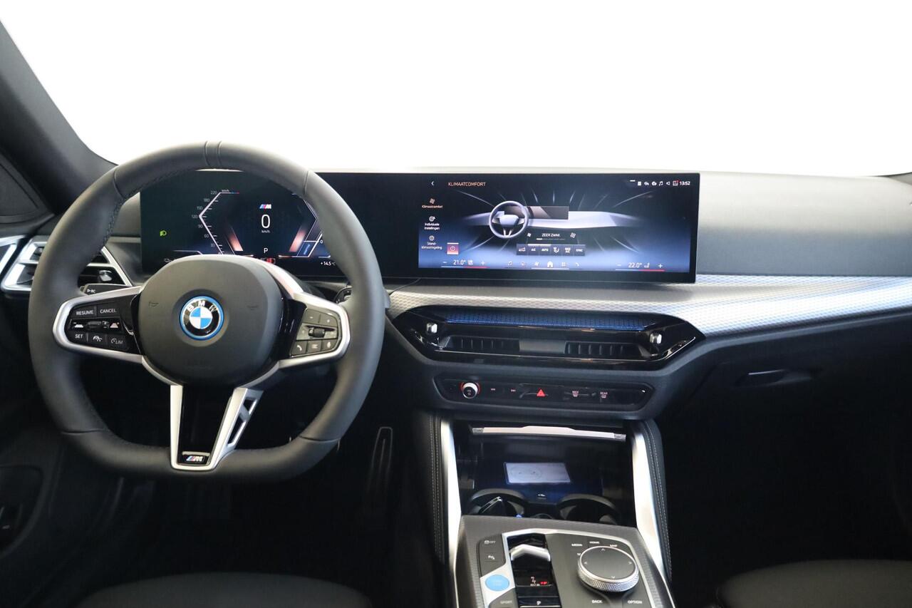 BMW i4 eDrive40 M Sportpakket Pro | Schuif-kantel dak | Active Cruise Control