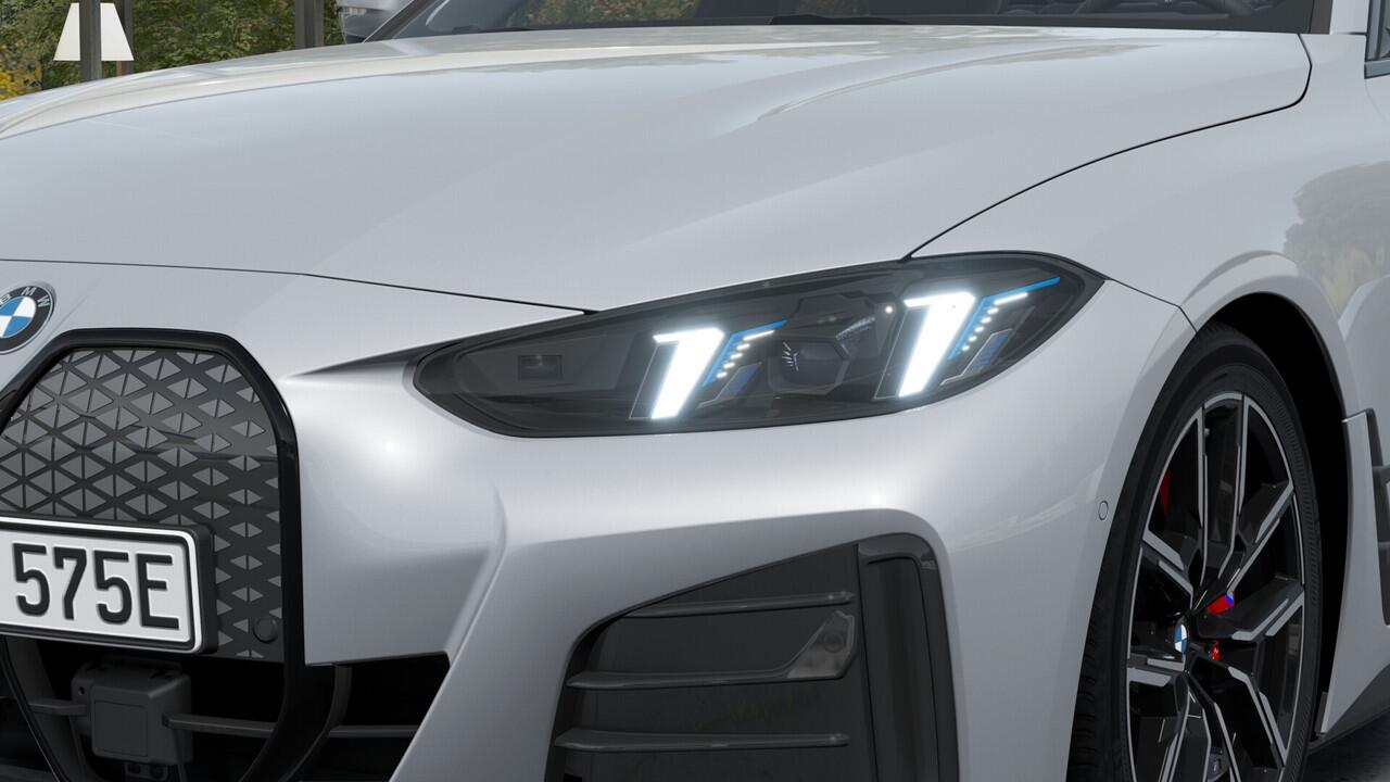 BMW i4 eDrive40 M Sport / Achteruitrijcamera / Adaptieve LED / Active Cruise Control / Comfort Access / Stoelverwarming / Parking Assistant