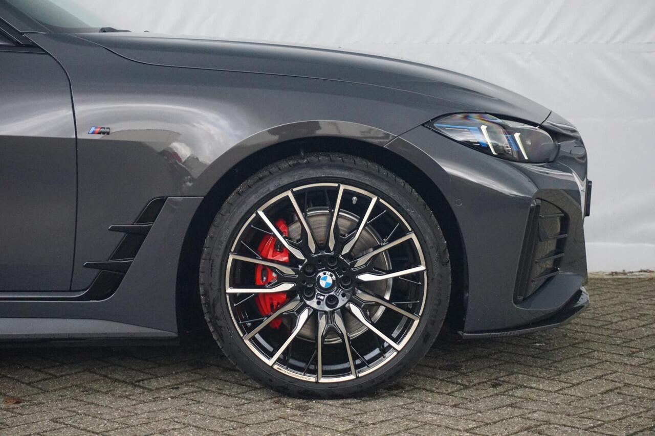 BMW i4 eDrive35 M Sportpakket Pro 20'' / Glazen schuif-/kanteldak / Harman Kardon / Stuurwielrand verwarmd