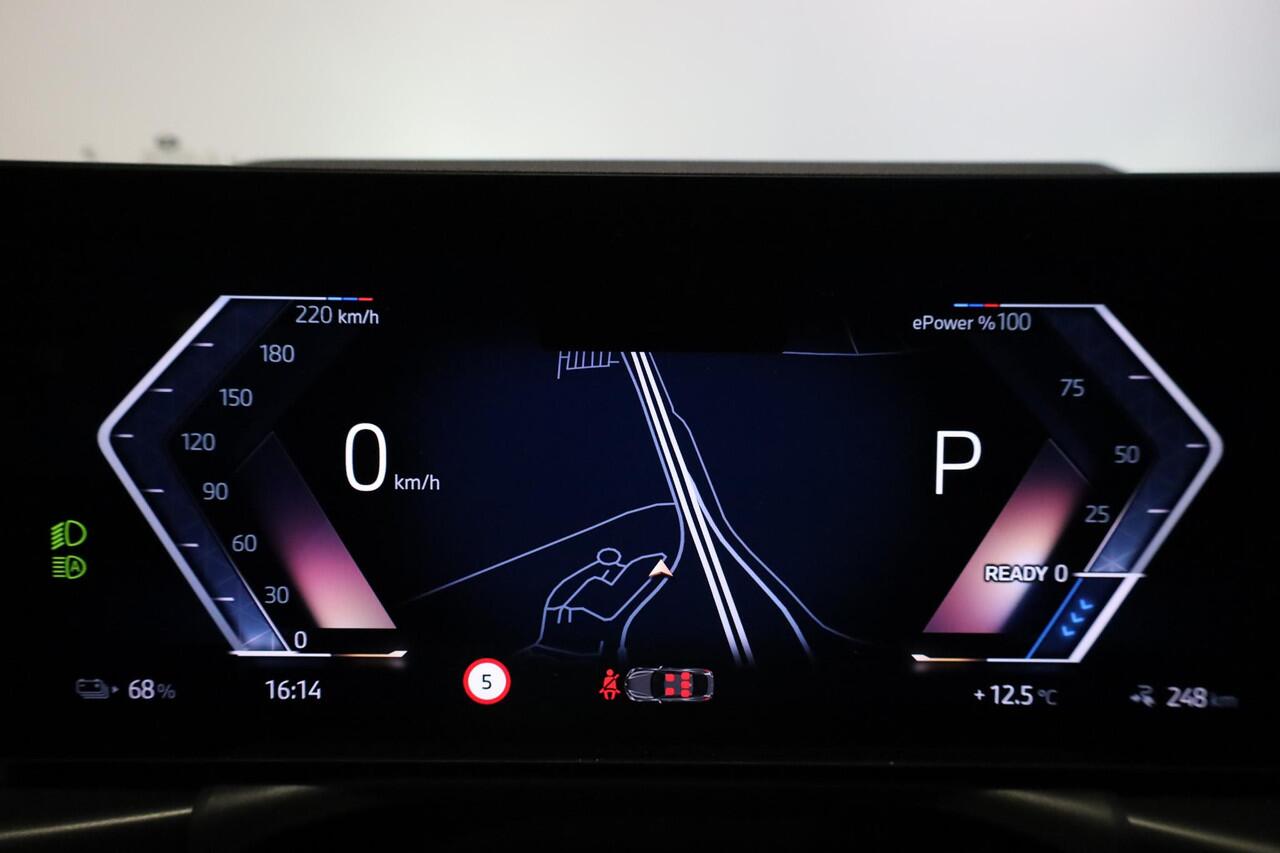 BMW i4 eDrive40 | M Sportpakket Pro | Schuif-kantel dak | Keyless | Active Cruise Control