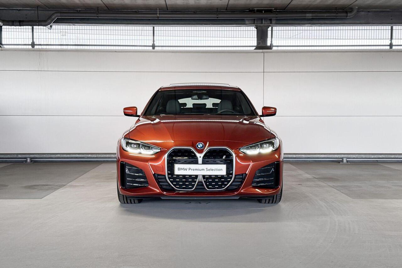 BMW i4 eDrive40 High Executive | Selections BMW i4 eDrive40 High Executive | Safety Pack | BMW Personal CoPilot Pack | Harman Kardon