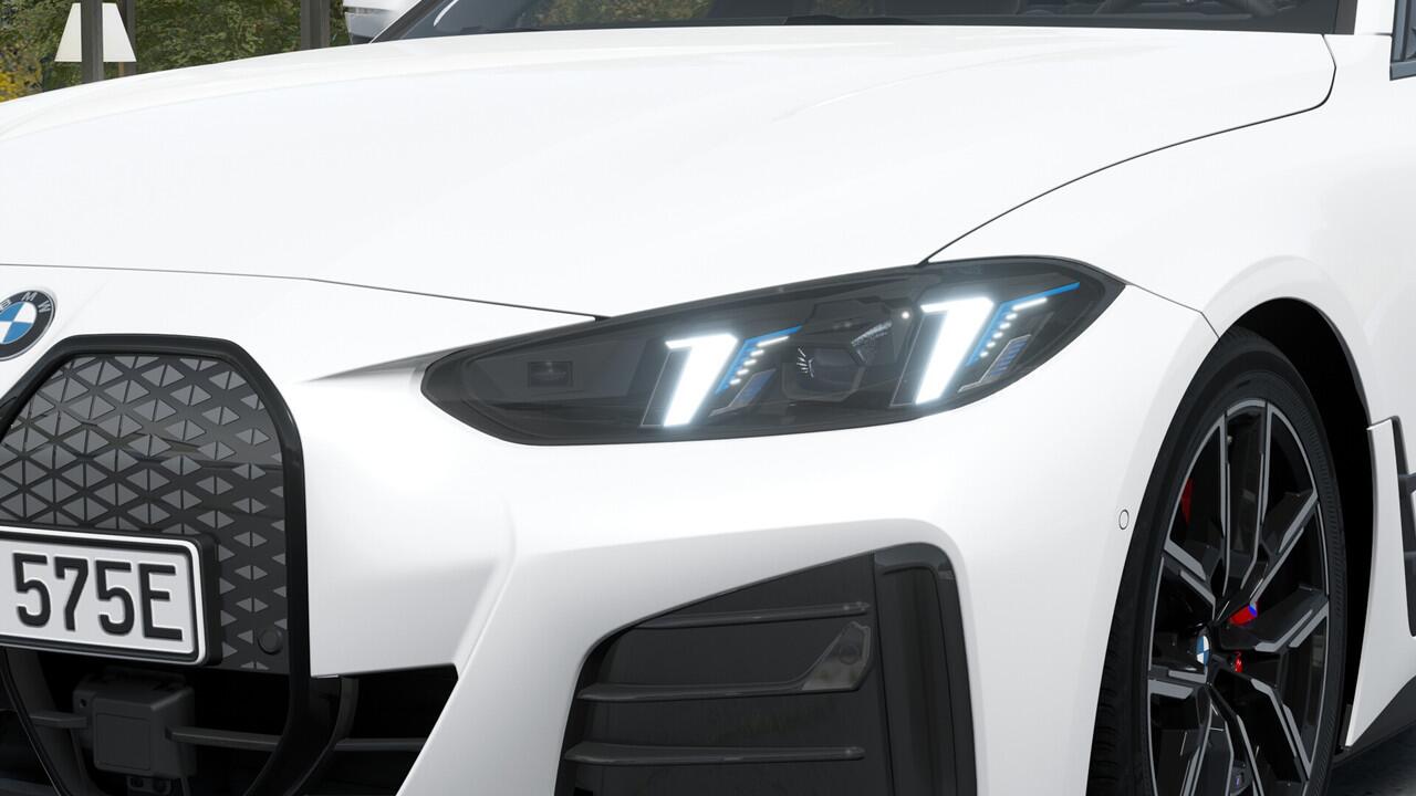 BMW i4 eDrive35 Gran Coupé M Sport / Adaptieve LED / Comfort Access / Achteruitrijcamera / Active Cruise Control / Stoelverwarming