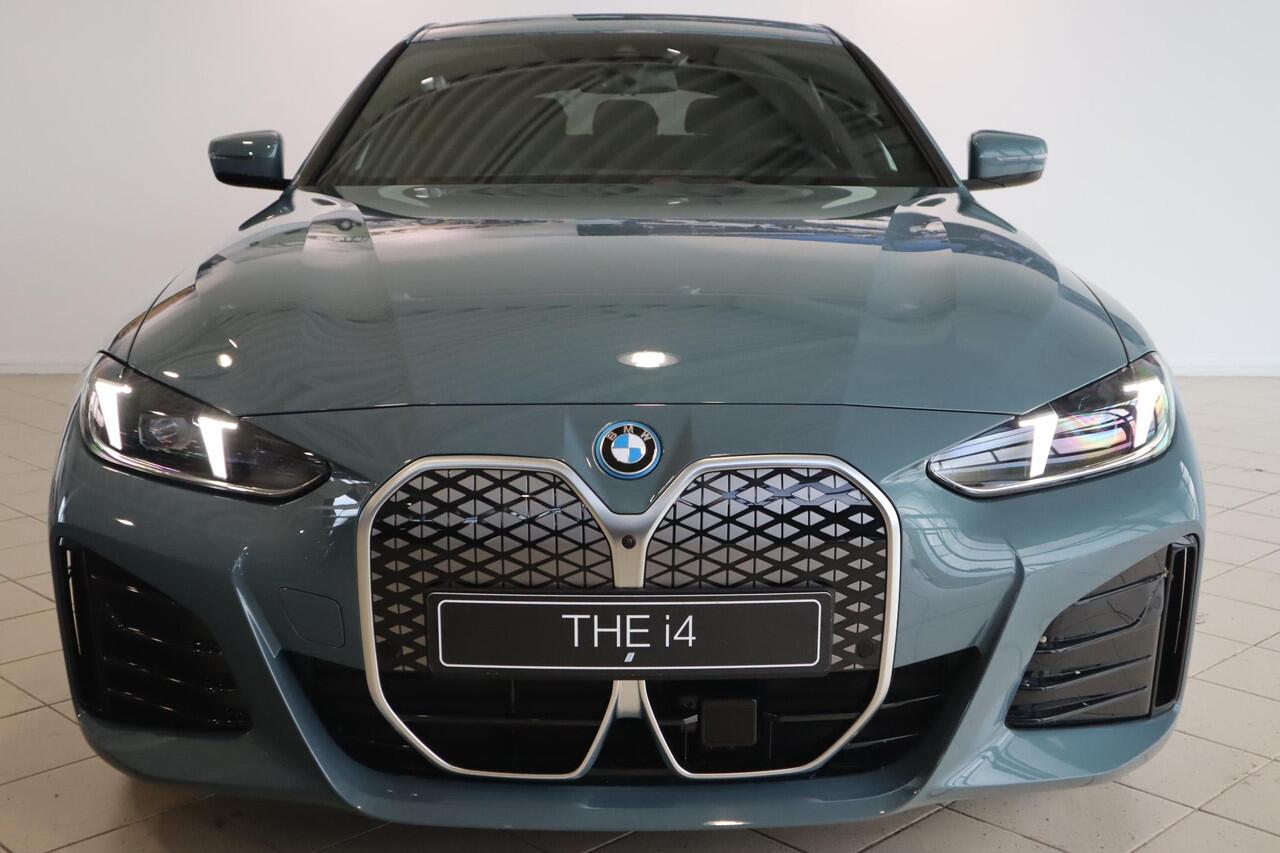BMW i4 eDrive35 M Sportpakket | Stuur- en stoelverwarming | Active Cruise Control | Harman Kardon | Innovation Pack | Comfort Pack | Ekris Selection