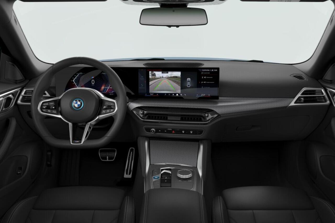 BMW i4 eDrive40 M Sport Edition | M Sport Pro | Comfort Pack | Showroomvoordeel