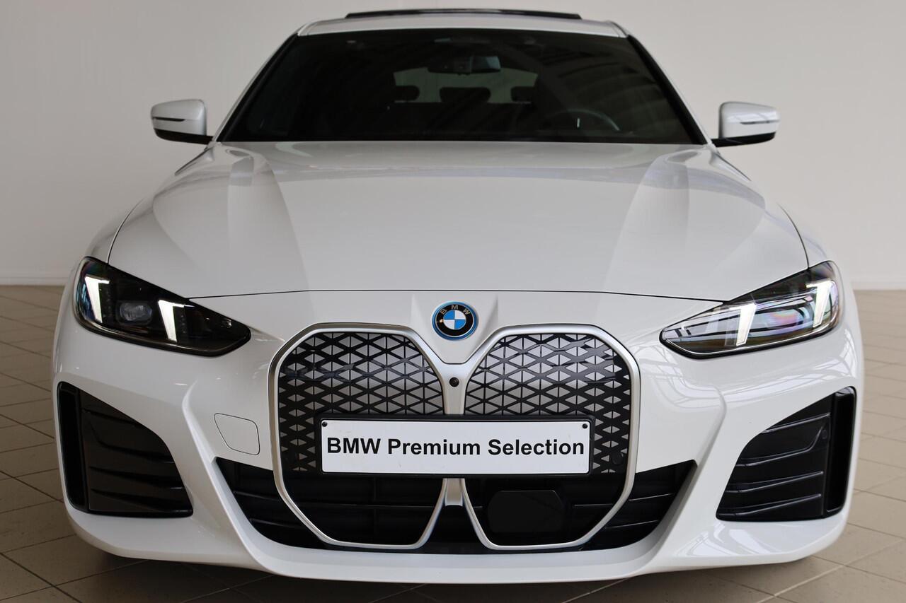BMW i4 eDrive40 | M Sportpakket | Innovation Pack | Comfort Pack