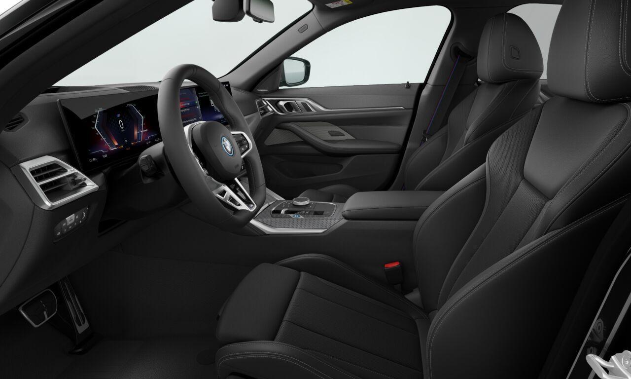 BMW i4 eDrive35 High Executive | M Sportpakket Pro | Schuif-/kanteldak | Comfort Pack | Travel Pack | Trekhaak